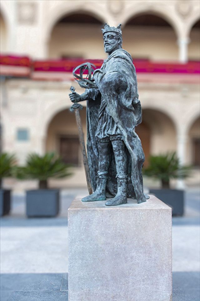 22 ciudades que hay que visitar en 2022 34 08SevillaAlfonsoXelSabio